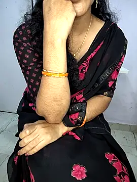 lovelygirl4567 online show from November 2025 05:06:02 PM