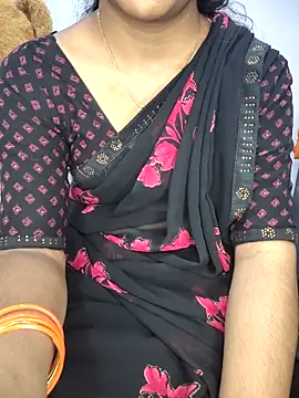 lovelygirl4567 online show from November 2025 05:24:01 PM