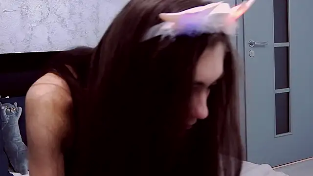 Snapshot of SamaraSinn chatting on October 2025 04:33:01 AM SamaraSinn online show from October 2025 04:33:01 AM