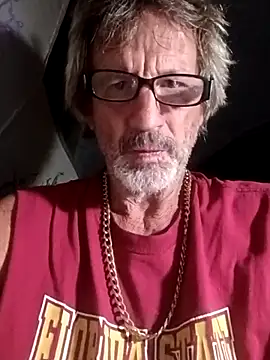Snapshot of Cloudin_around chatting on November 2025 11:22:02 AM Cloudin around online show from November 2025 11:22:02 AM