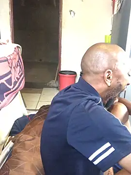 MKbesxxx online show from December 2025 04:15:01 AM