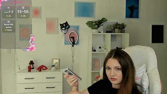 Snapshot of MiaVixxen chatting on November 2025 05:08:01 AM MiaVixxen online show from November 2025 05:08:01 AM