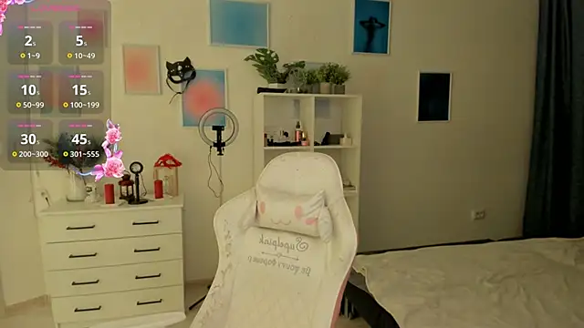 Snapshot of MiaVixxen chatting on November 2025 04:16:01 AM MiaVixxen online show from November 2025 04:16:01 AM