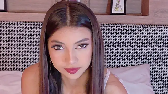 Snapshot of NickyBelmonth chatting on February 2025 12:04:01 PM NickyBelmonth online show from February 2025 12:04:01 PM