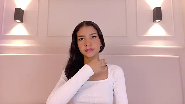 Snapshot of NaomiKlarc chatting on January 2025 01:31:02 PM NaomiKlarc online show from January 2025 01:31:02 PM