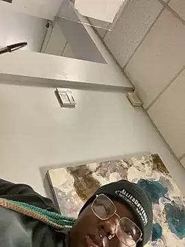 DamnBubbles online show from January 2025 12:17:02 AM