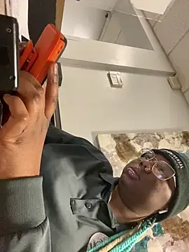 DamnBubbles online show from January 2025 09:45:01 PM