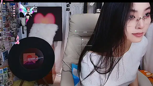 Snapshot of xiaotiantian-76 chatting on December 2025 02:12:02 AM xiaotiantian-76 online show from December 2025 02:12:02 AM