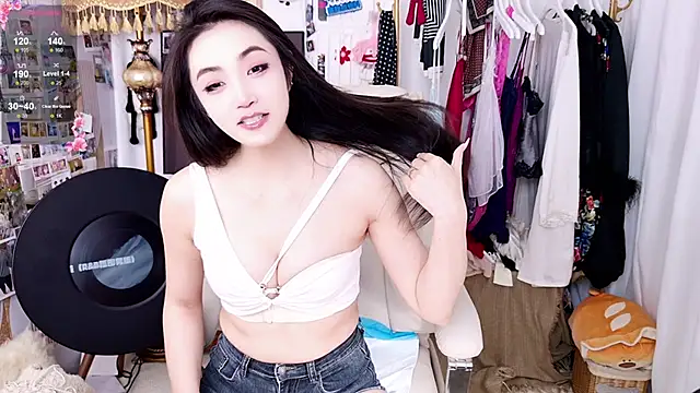 xiaotiantian-76 online show from January 2026 12:19:01 PM