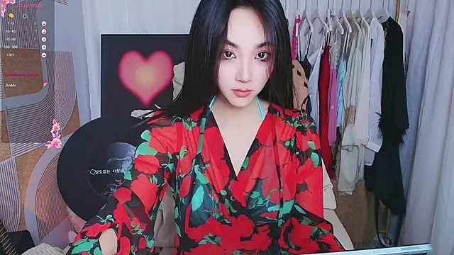 Snapshot of xiaotiantian-76 chatting on November 2025 02:26:02 AM xiaotiantian-76 online show from November 2025 02:26:02 AM