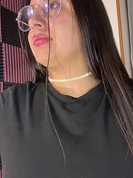 Snapshot of Gretta_Hot chatting on January 2025 11:00:02 PM Gretta Hot online show from January 2025 11:00:02 PM