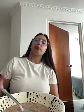 Snapshot of Gretta_Hot chatting on February 2025 02:17:02 PM Gretta Hot online show from February 2025 02:17:02 PM