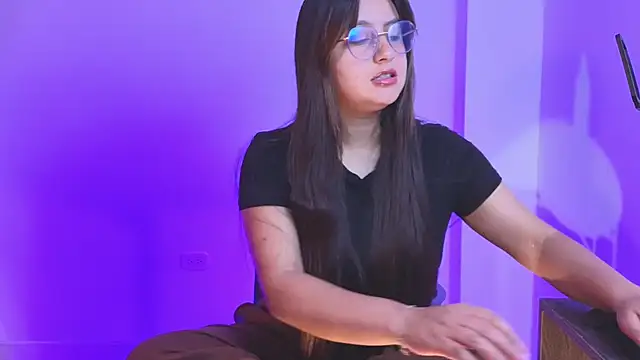 Gretta Hot online show from November 2025 04:32:02 PM