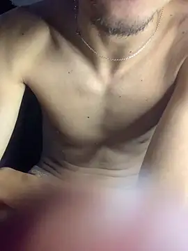 gabrielzinnnn085 online show from April 2026 10:16:02 PM