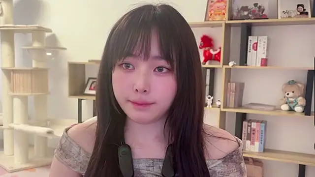 Chenjing0 online show from March 2026 12:53:02 PM