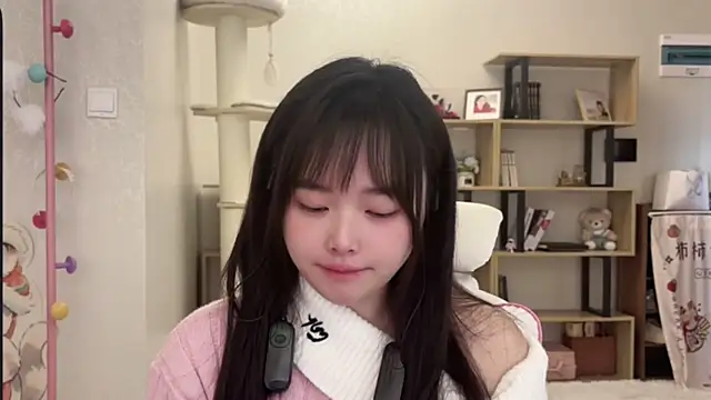 Chenjing0 online show from December 2025 04:18:02 AM