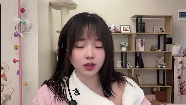 Chenjing0 online show from November 2025 04:13:01 AM