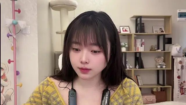 Chenjing0 online show from December 2025 04:02:02 AM