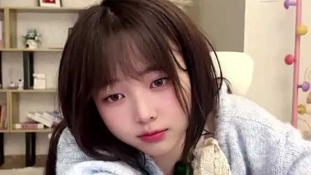 Chenjing0 online show from March 2026 01:00:02 PM