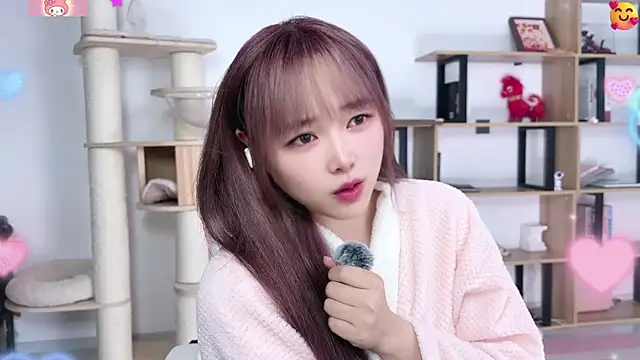 Snapshot of Chenjing0 chatting on June 2026 03:42:02 PM Chenjing0 online show from June 2026 03:42:02 PM