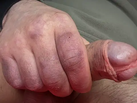 Archie8338 online show from March 2026 04:18:02 PM