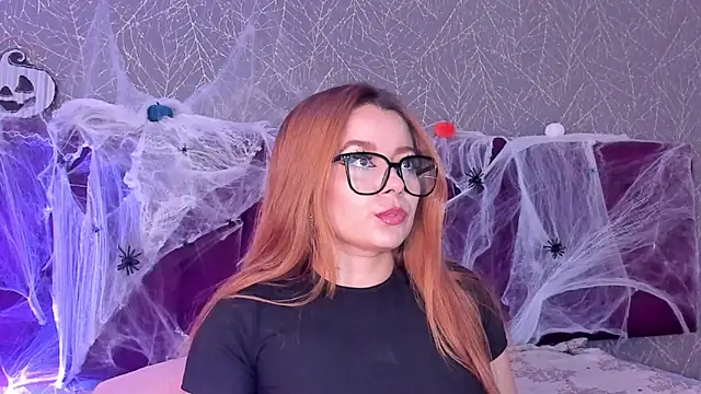 LiaCathaleya online show from October 2025 08:21:01 PM