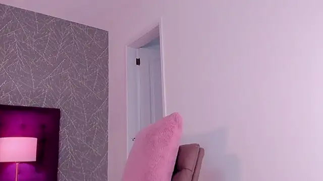 LiaCathaleya online show from April 2026 08:33:01 PM