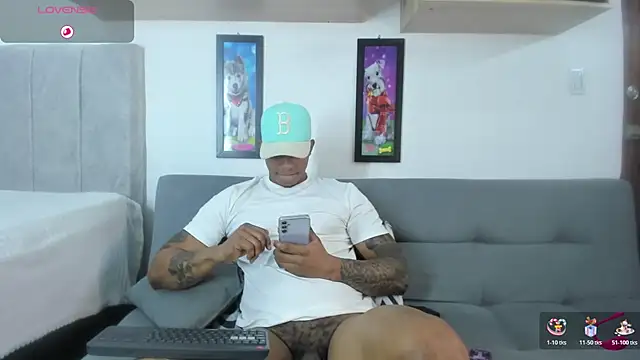 Snapshot of Josep_Ston chatting on November 2025 11:05:02 PM Josep Ston online show from November 2025 11:05:02 PM