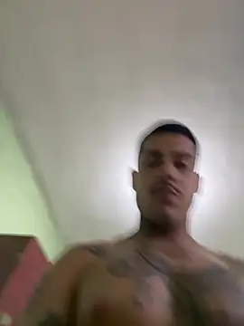 TiagopirocudoMG online show from April 2026 05:17:02 PM