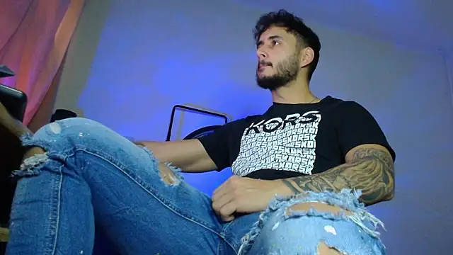 XanderCage99 online show from November 2025 09:09:02 AM