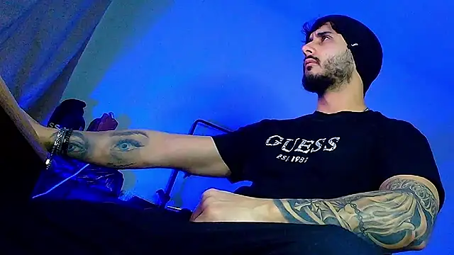 XanderCage99 online show from January 2026 08:27:01 PM