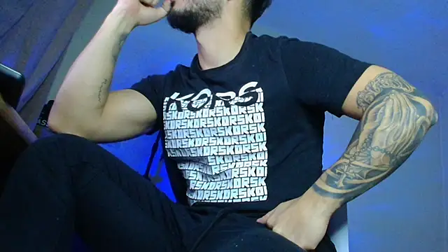 XanderCage99 online show from November 2025 09:15:02 PM