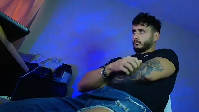 XanderCage99 online show from October 2025 07:29:02 AM