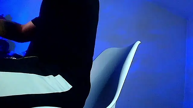 XanderCage99 online show from January 2026 10:58:01 PM