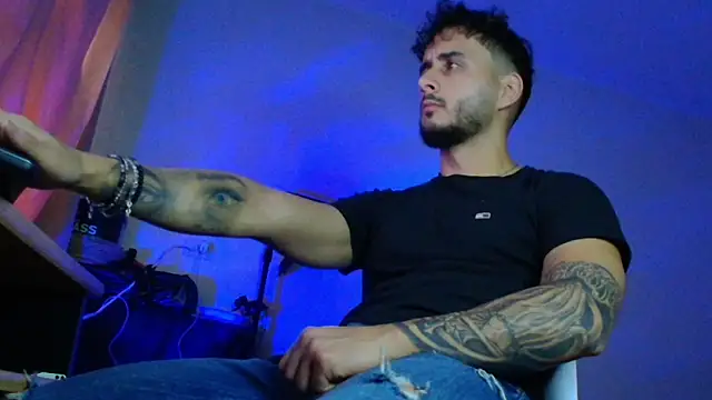 XanderCage99 online show from November 2025 07:56:02 AM