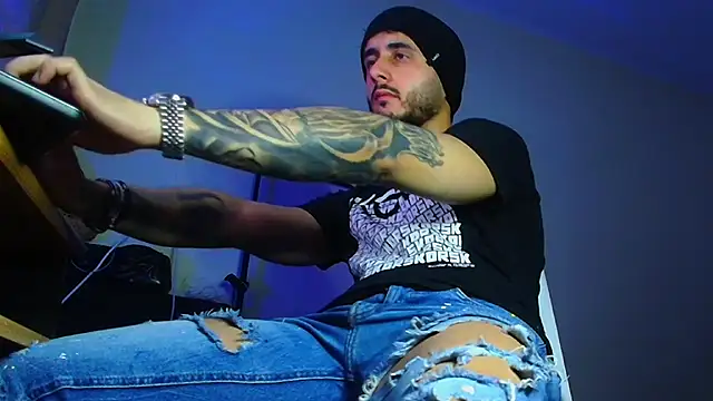 XanderCage99 online show from March 2026 10:43:02 PM