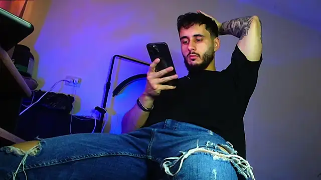 XanderCage99 online show from April 2026 03:09:01 PM