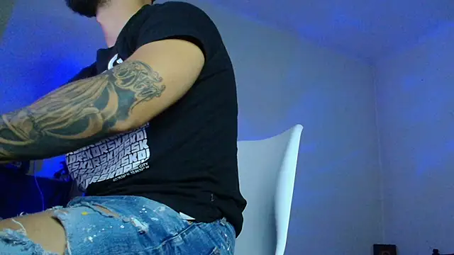 XanderCage99 online show from November 2025 06:17:01 AM