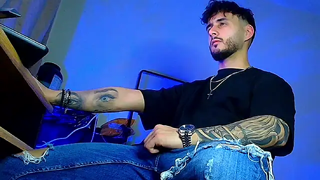 XanderCage99 online show from February 2026 11:04:02 PM