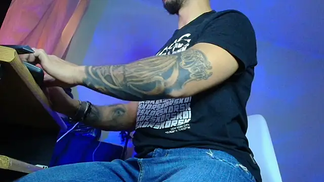 XanderCage99 online show from December 2025 09:11:02 AM