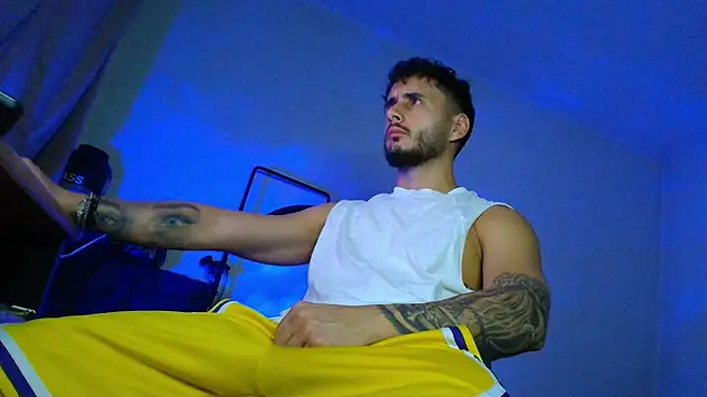 XanderCage99 online show from November 2025 02:38:02 AM