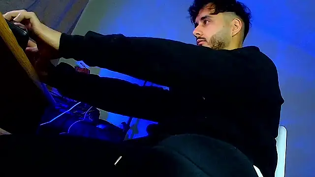 XanderCage99 online show from January 2026 01:31:02 AM