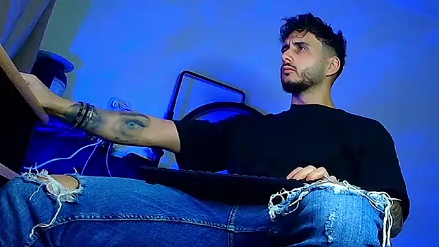 XanderCage99 online show from February 2026 06:30:02 PM