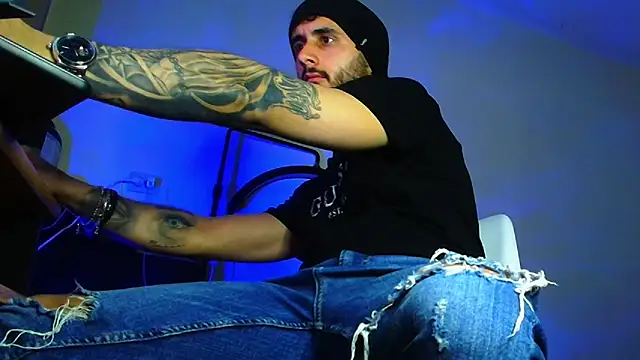XanderCage99 online show from April 2026 08:15:02 PM