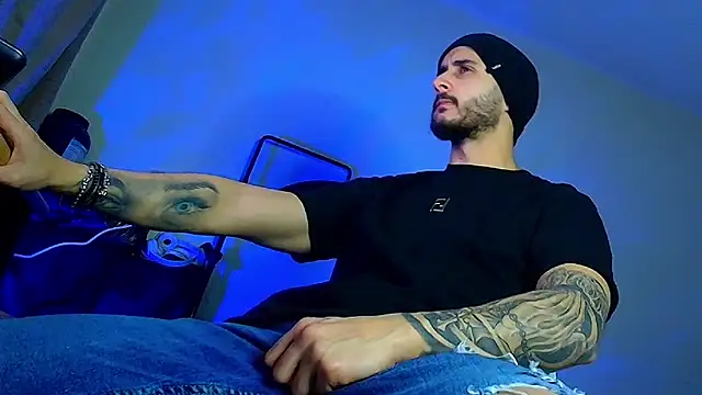 XanderCage99 online show from February 2026 05:08:01 PM