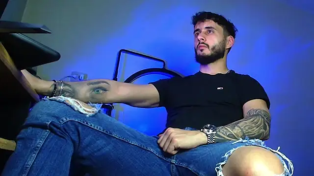 XanderCage99 online show from May 2026 09:56:01 PM