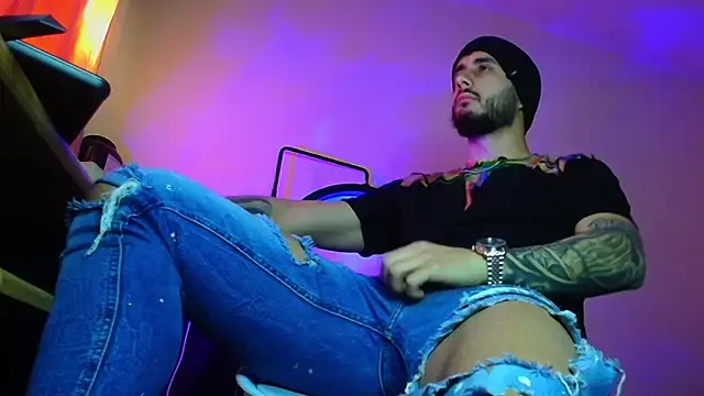 XanderCage99 online show from April 2026 12:45:02 PM