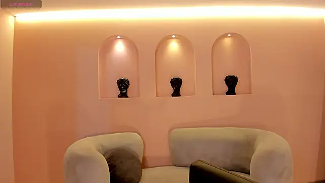 NiaSalvatore online show from October 2025 11:13:01 AM