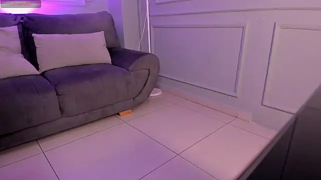 NiaSalvatore online show from March 2025 10:48:02 PM