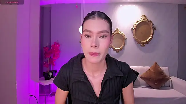 NiaSalvatore online show from March 2026 02:58:02 AM